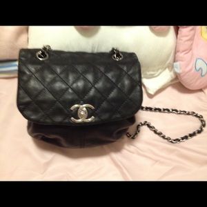 SOLD!!! AUTH Chanel flap bag Black